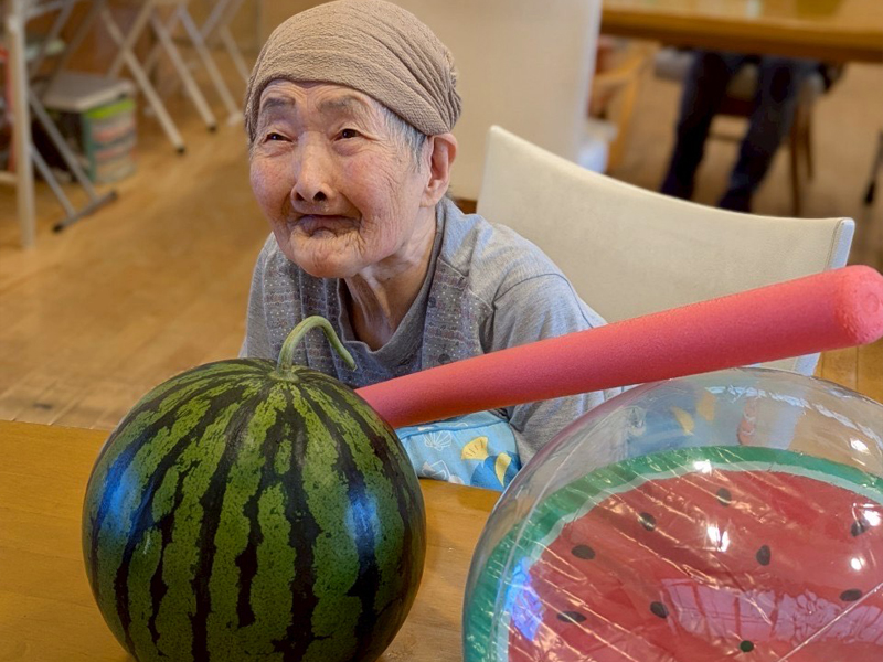 夏の風物詩スイカ割りを楽しみました！