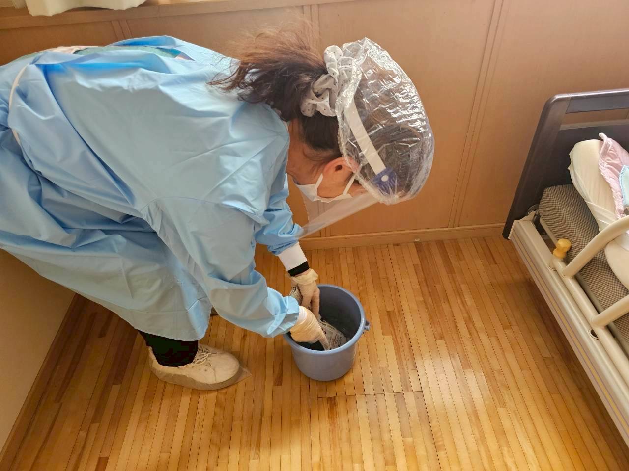 ウイルス性胃腸炎を想定した感染対策訓練を実施しました