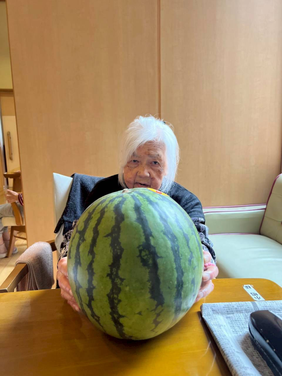 毎年恒例！スイカ割り大会を開催しました
