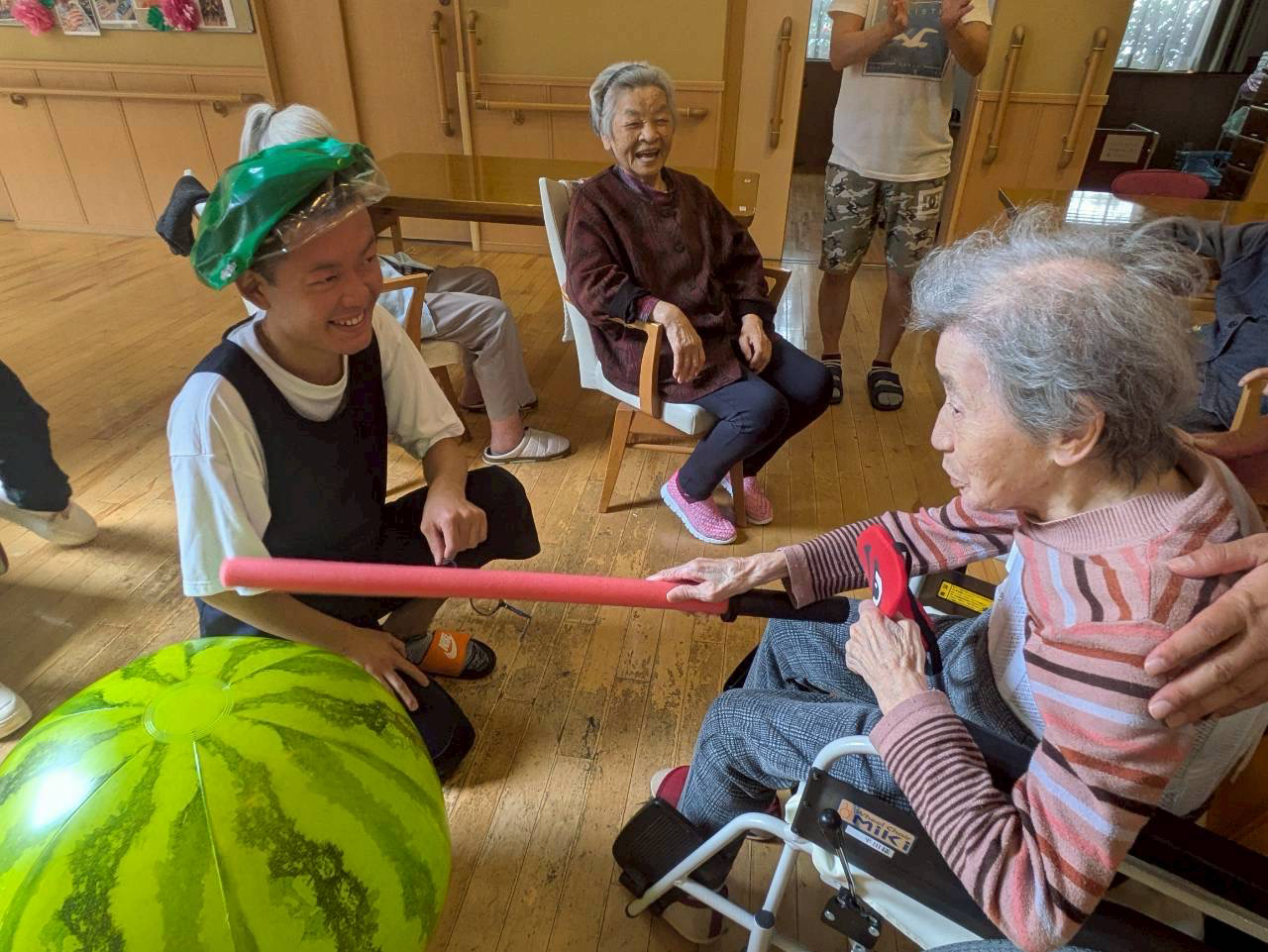 毎年恒例！スイカ割り大会を開催しました