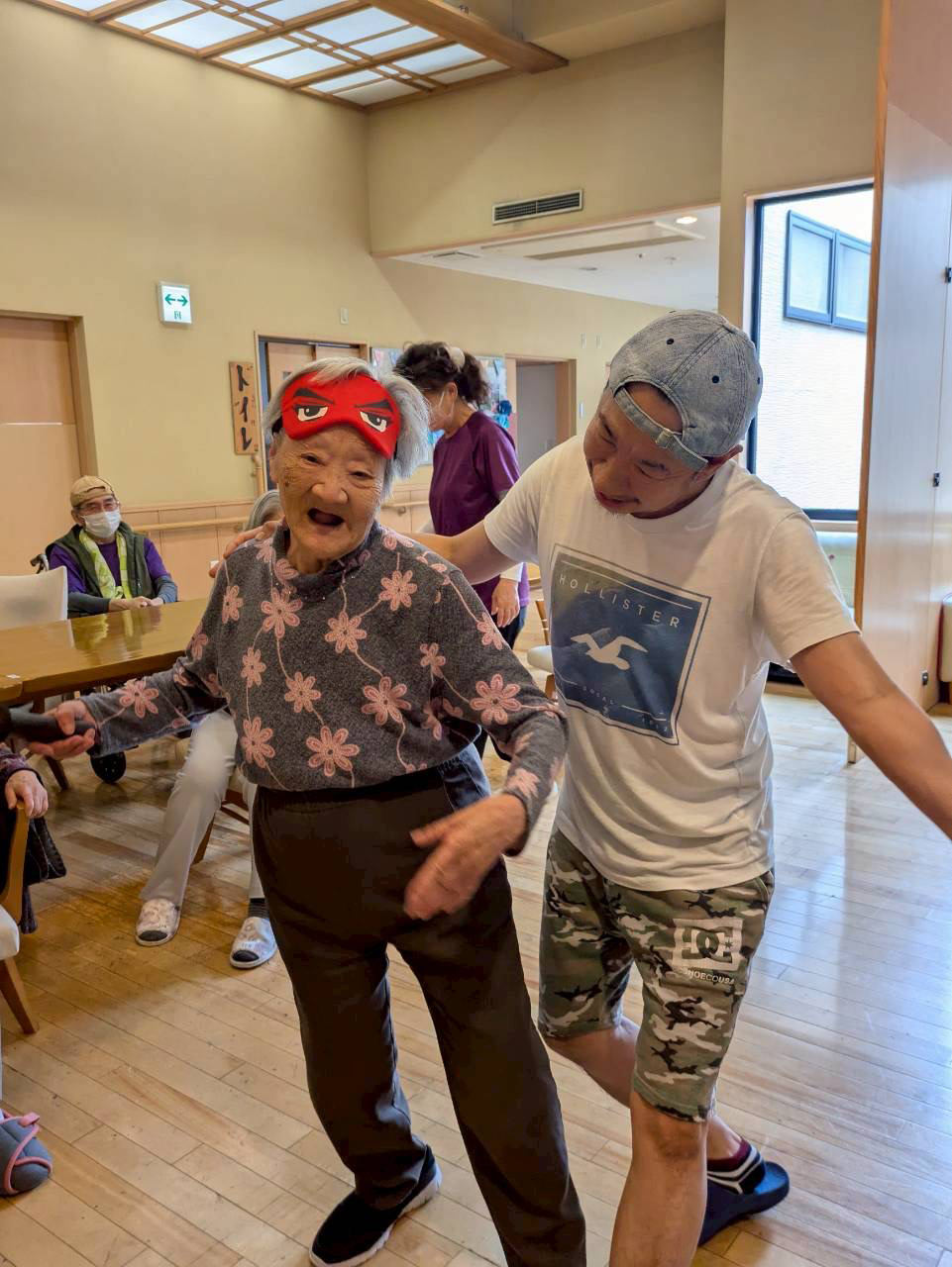 毎年恒例！スイカ割り大会を開催しました