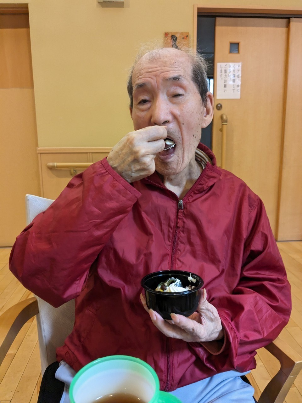 5月の行事ではフロア対抗戦の玉入れ行事を行いました。