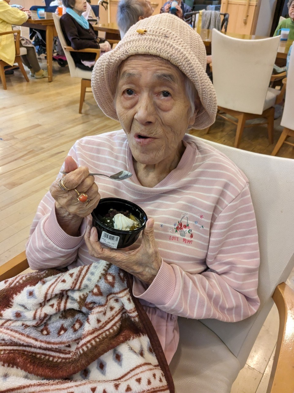 5月の行事ではフロア対抗戦の玉入れ行事を行いました。